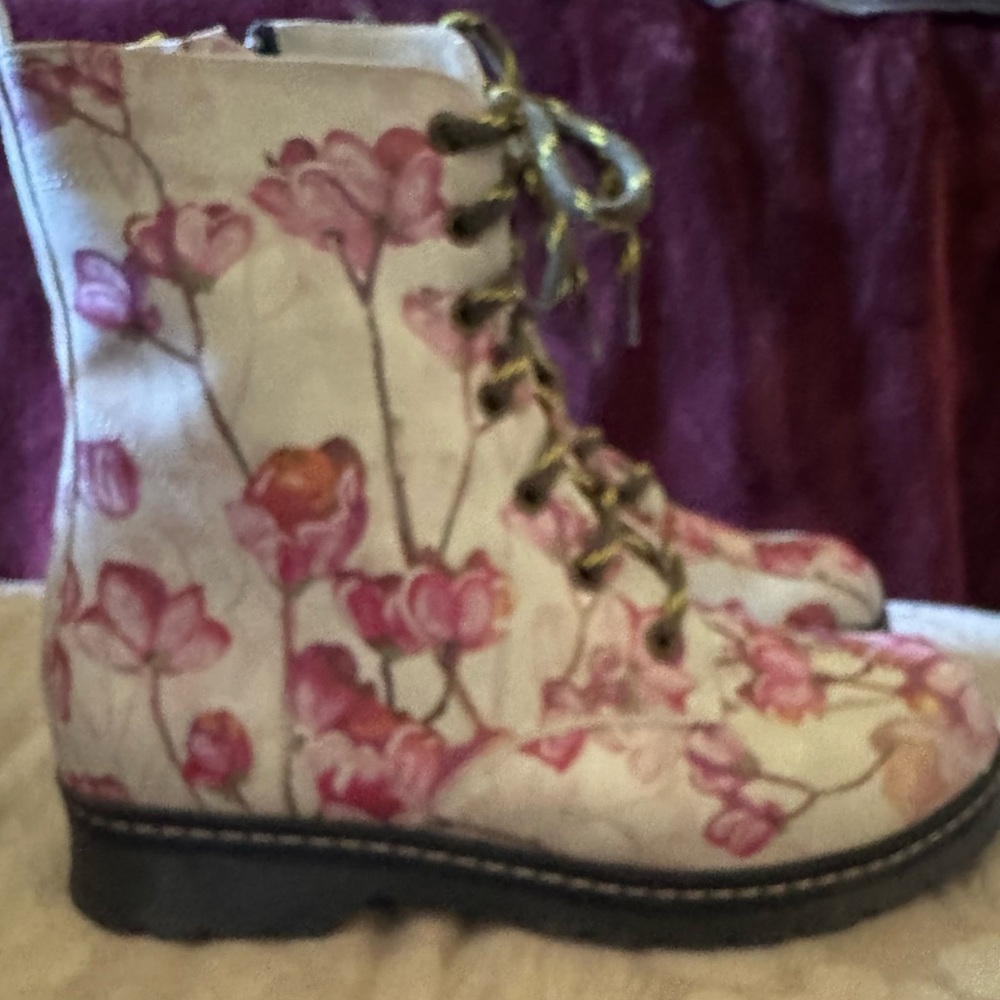 Goby Floral Lace-Up Boots